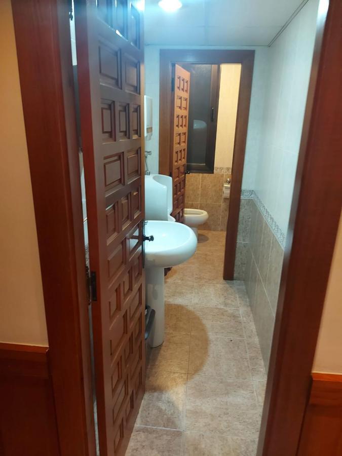 Hostal Linares Villanueva de Argaño Exterior foto